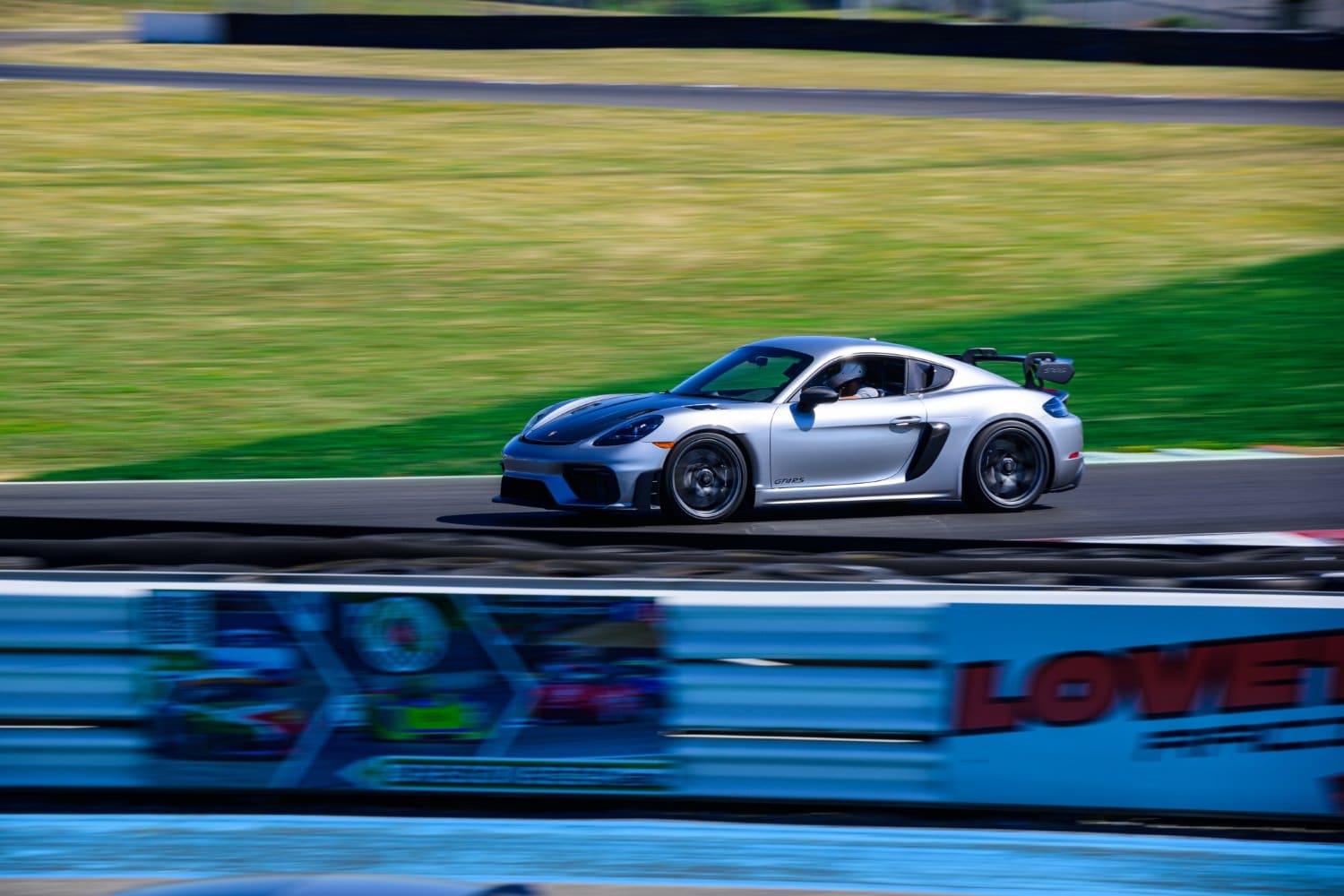 Porsche GT4-RS